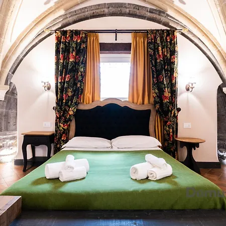 Piazza San Domenico Suite By Domusextra-2
