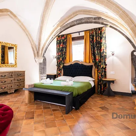 Piazza San Domenico Suite By Domusextra-3